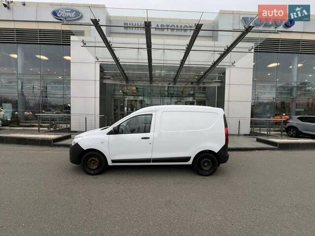 Белый Рено Dokker, объемом двигателя 1.5 л и пробегом 230 тыс. км за 9200 $, фото 3 на Automoto.ua