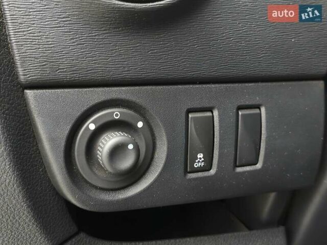 Білий Рено Dokker, об'ємом двигуна 1.6 л та пробігом 136 тис. км за 9200 $, фото 10 на Automoto.ua
