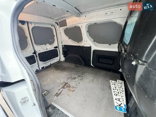 Белый Рено Dokker, объемом двигателя 1.5 л и пробегом 230 тыс. км за 9200 $, фото 15 на Automoto.ua