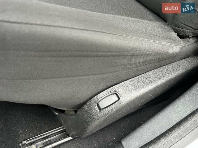 Белый Рено Dokker, объемом двигателя 1.5 л и пробегом 230 тыс. км за 9200 $, фото 10 на Automoto.ua