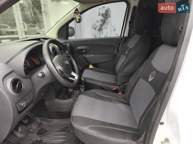 Білий Рено Dokker, об'ємом двигуна 1.6 л та пробігом 136 тис. км за 9200 $, фото 8 на Automoto.ua