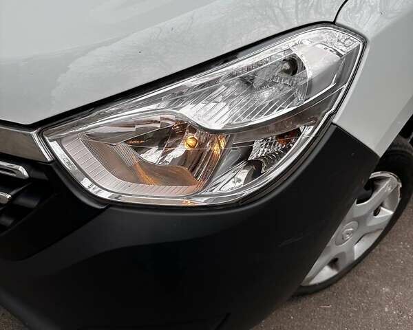 Білий Рено Dokker, об'ємом двигуна 1.5 л та пробігом 87 тис. км за 13000 $, фото 21 на Automoto.ua