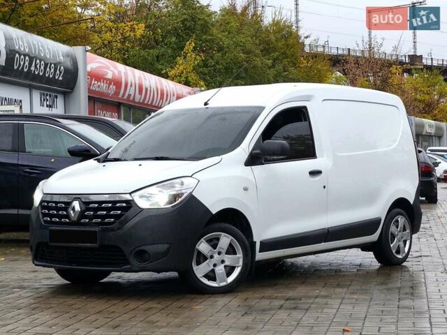 Білий Рено Dokker, об'ємом двигуна 1.6 л та пробігом 136 тис. км за 9200 $, фото 1 на Automoto.ua