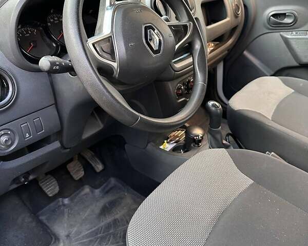 Білий Рено Dokker, об'ємом двигуна 1.5 л та пробігом 87 тис. км за 13000 $, фото 13 на Automoto.ua