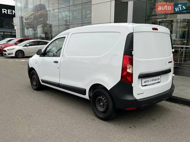 Белый Рено Dokker, объемом двигателя 1.5 л и пробегом 230 тыс. км за 9200 $, фото 4 на Automoto.ua