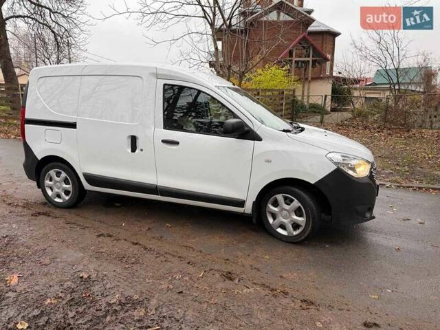 Белый Рено Dokker, объемом двигателя 1.5 л и пробегом 87 тыс. км за 12990 $, фото 3 на Automoto.ua