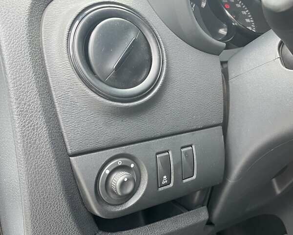 Білий Рено Dokker, об'ємом двигуна 1.5 л та пробігом 258 тис. км за 8842 $, фото 12 на Automoto.ua