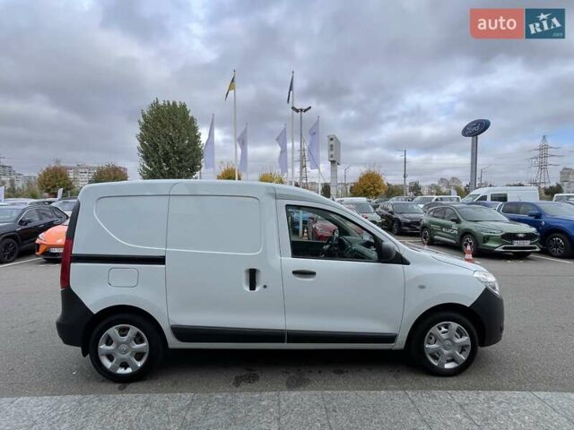 Білий Рено Dokker, об'ємом двигуна 1.5 л та пробігом 258 тис. км за 8842 $, фото 4 на Automoto.ua