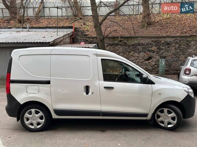 Білий Рено Dokker, об'ємом двигуна 1.5 л та пробігом 87 тис. км за 13000 $, фото 7 на Automoto.ua