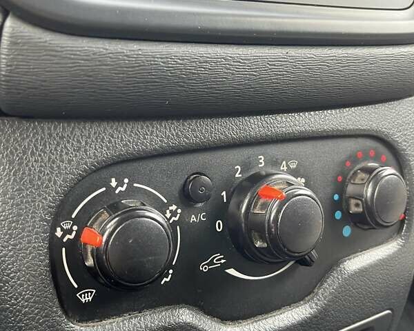 Білий Рено Dokker, об'ємом двигуна 1.5 л та пробігом 204 тис. км за 9191 $, фото 14 на Automoto.ua