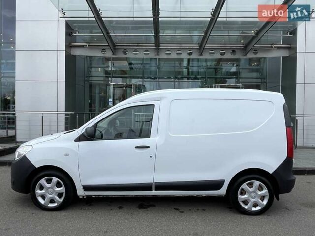 Білий Рено Dokker, об'ємом двигуна 1.5 л та пробігом 258 тис. км за 8842 $, фото 9 на Automoto.ua