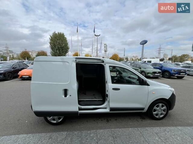 Білий Рено Dokker, об'ємом двигуна 1.5 л та пробігом 238 тис. км за 9077 $, фото 10 на Automoto.ua