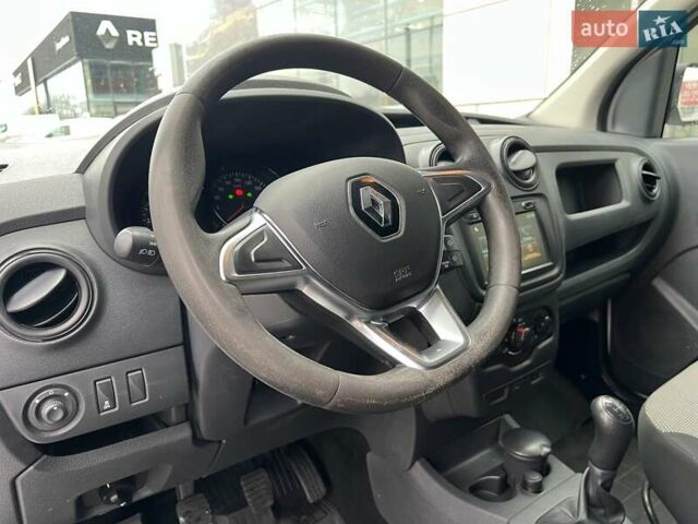 Белый Рено Dokker, объемом двигателя 1.5 л и пробегом 230 тыс. км за 9200 $, фото 11 на Automoto.ua