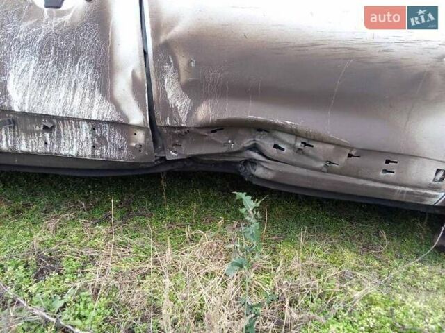 Белый Рено Dokker, объемом двигателя 1.46 л и пробегом 100 тыс. км за 6900 $, фото 6 на Automoto.ua