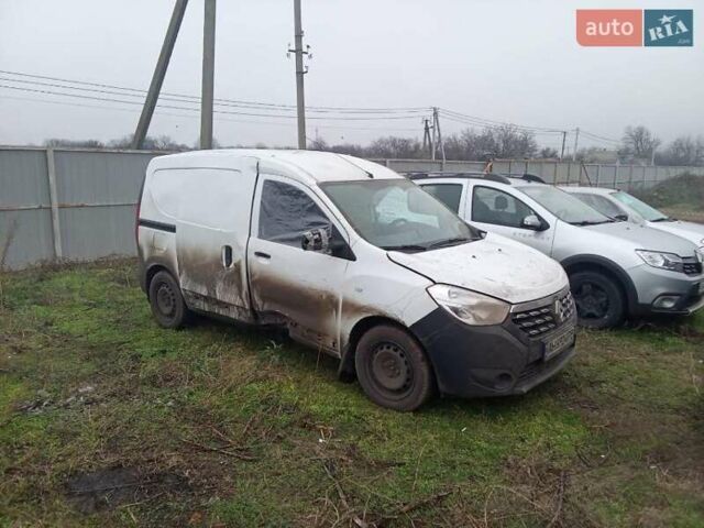 Белый Рено Dokker, объемом двигателя 1.46 л и пробегом 100 тыс. км за 6900 $, фото 3 на Automoto.ua