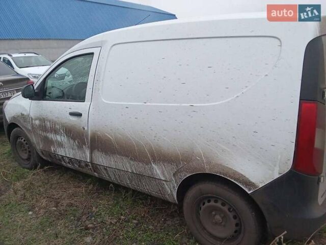 Белый Рено Dokker, объемом двигателя 1.46 л и пробегом 100 тыс. км за 6900 $, фото 4 на Automoto.ua