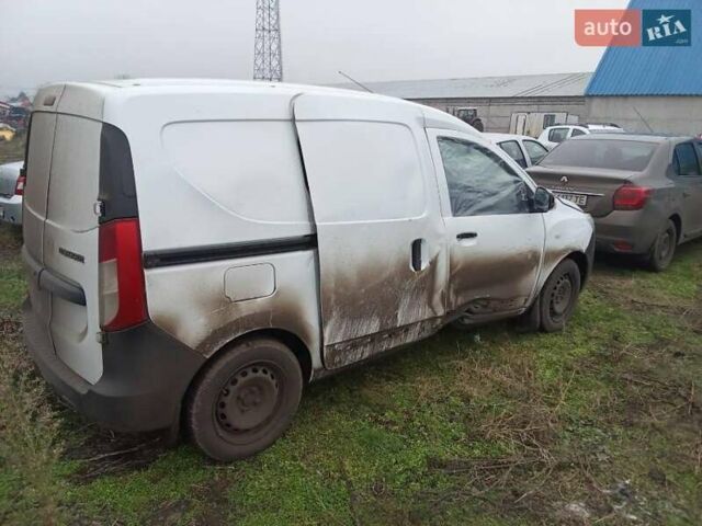 Белый Рено Dokker, объемом двигателя 1.46 л и пробегом 100 тыс. км за 6900 $, фото 5 на Automoto.ua