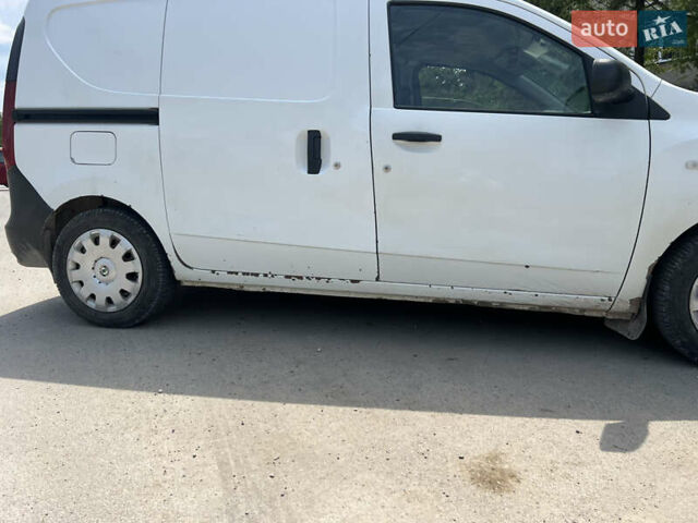Білий Рено Dokker, об'ємом двигуна 1.46 л та пробігом 230 тис. км за 4500 $, фото 2 на Automoto.ua