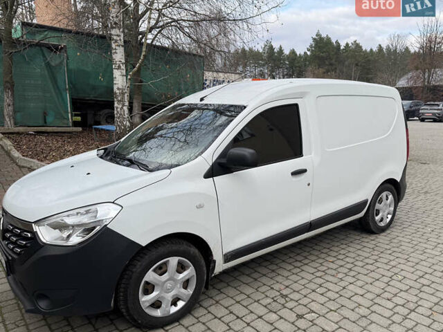 Белый Рено Dokker, объемом двигателя 1.5 л и пробегом 261 тыс. км за 6500 $, фото 1 на Automoto.ua