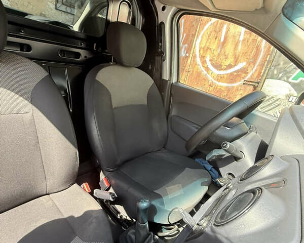 Белый Рено Dokker, объемом двигателя 1.6 л и пробегом 116 тыс. км за 8500 $, фото 27 на Automoto.ua