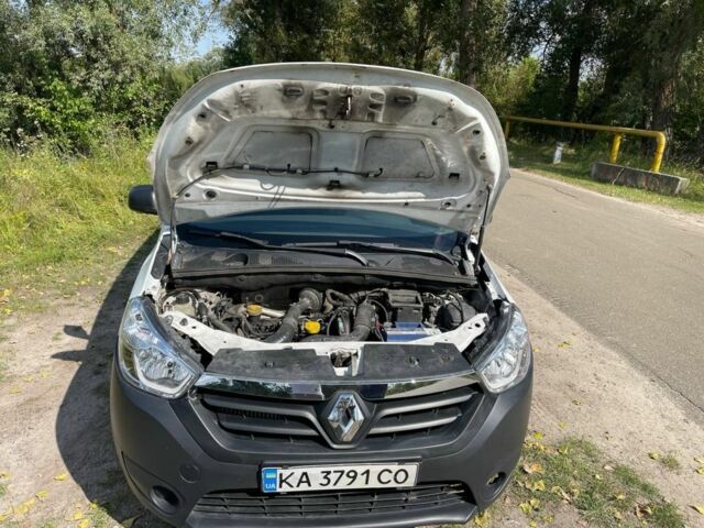 Белый Рено Dokker, объемом двигателя 1.5 л и пробегом 136 тыс. км за 6000 $, фото 7 на Automoto.ua