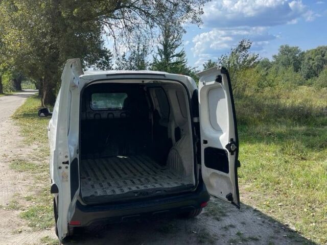 Белый Рено Dokker, объемом двигателя 1.5 л и пробегом 136 тыс. км за 6000 $, фото 6 на Automoto.ua