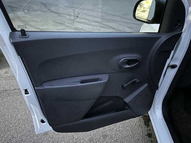 Білий Рено Dokker, об'ємом двигуна 1.6 л та пробігом 154 тис. км за 6850 $, фото 7 на Automoto.ua