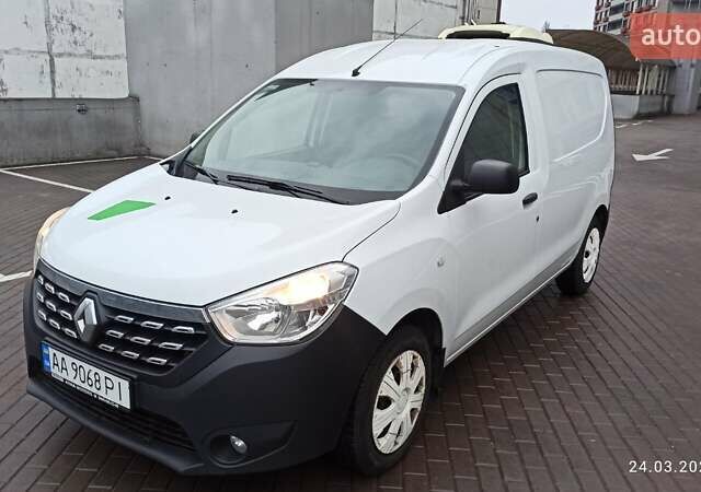 Білий Рено Dokker, об'ємом двигуна 1.6 л та пробігом 154 тис. км за 7000 $, фото 1 на Automoto.ua