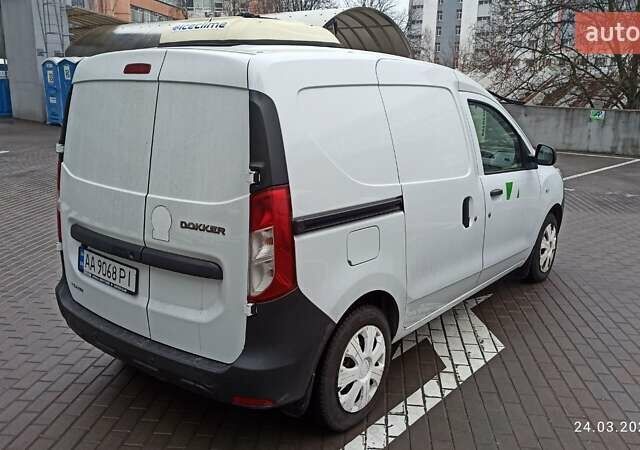 Білий Рено Dokker, об'ємом двигуна 1.6 л та пробігом 154 тис. км за 7000 $, фото 3 на Automoto.ua