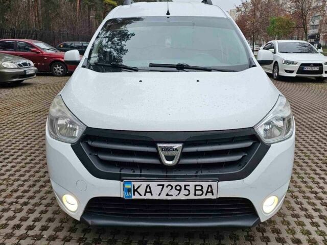 Білий Рено Dokker, об'ємом двигуна 1.5 л та пробігом 190 тис. км за 6000 $, фото 1 на Automoto.ua