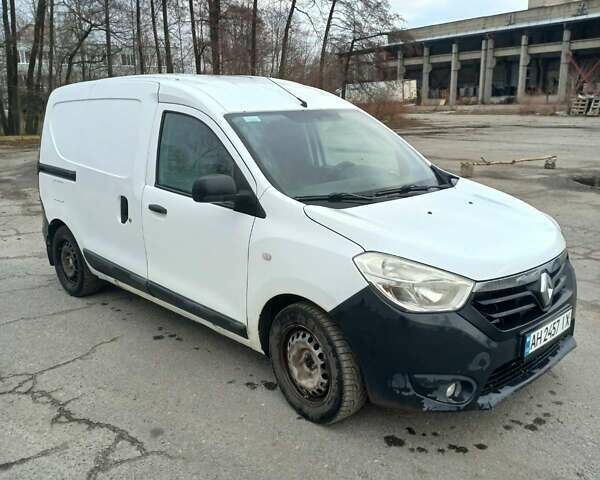 Белый Рено Dokker, объемом двигателя 1.46 л и пробегом 100 тыс. км за 6900 $, фото 2 на Automoto.ua