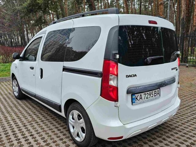 Білий Рено Dokker, об'ємом двигуна 1.5 л та пробігом 190 тис. км за 6000 $, фото 4 на Automoto.ua