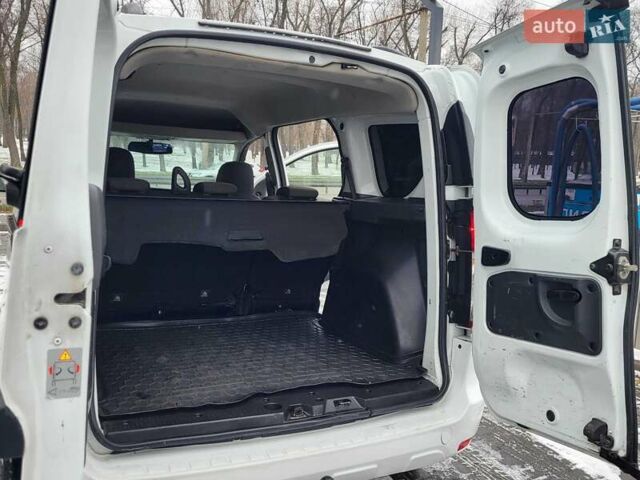 Белый Рено Dokker, объемом двигателя 1.5 л и пробегом 299 тыс. км за 7300 $, фото 6 на Automoto.ua