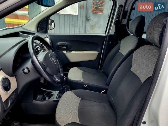 Белый Рено Dokker, объемом двигателя 1.5 л и пробегом 299 тыс. км за 7300 $, фото 8 на Automoto.ua