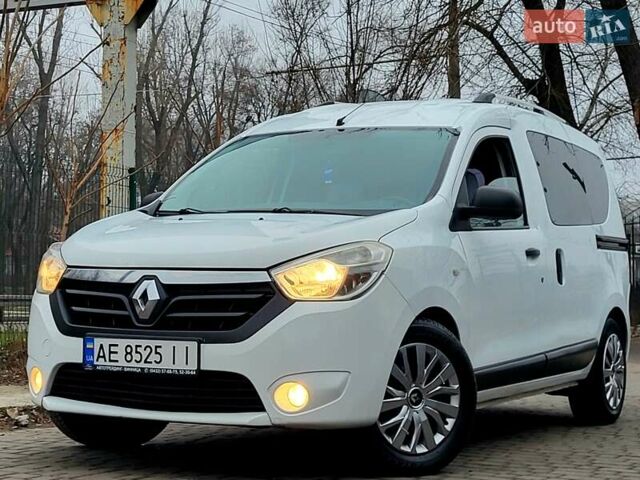Белый Рено Dokker, объемом двигателя 1.5 л и пробегом 299 тыс. км за 7300 $, фото 6 на Automoto.ua