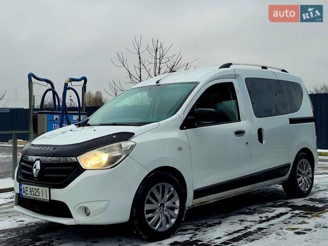 Белый Рено Dokker, объемом двигателя 1.5 л и пробегом 299 тыс. км за 7300 $, фото 2 на Automoto.ua