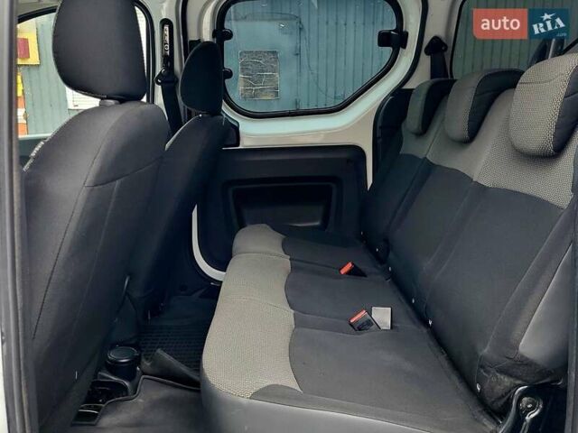 Белый Рено Dokker, объемом двигателя 1.5 л и пробегом 299 тыс. км за 7300 $, фото 10 на Automoto.ua