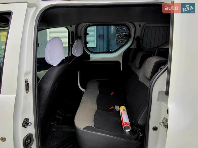 Белый Рено Dokker, объемом двигателя 1.5 л и пробегом 299 тыс. км за 7300 $, фото 23 на Automoto.ua