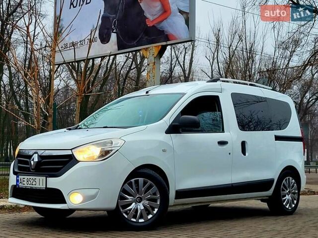 Белый Рено Dokker, объемом двигателя 1.5 л и пробегом 299 тыс. км за 7300 $, фото 8 на Automoto.ua