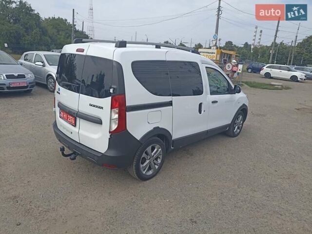 Білий Рено Dokker, об'ємом двигуна 1.5 л та пробігом 235 тис. км за 9700 $, фото 11 на Automoto.ua