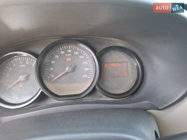 Белый Рено Dokker, объемом двигателя 1.5 л и пробегом 217 тыс. км за 3200 $, фото 28 на Automoto.ua
