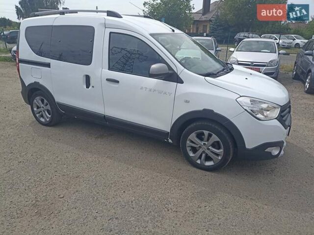 Білий Рено Dokker, об'ємом двигуна 1.5 л та пробігом 237 тис. км за 9700 $, фото 5 на Automoto.ua