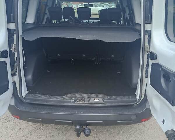 Білий Рено Dokker, об'ємом двигуна 1.5 л та пробігом 237 тис. км за 9700 $, фото 13 на Automoto.ua