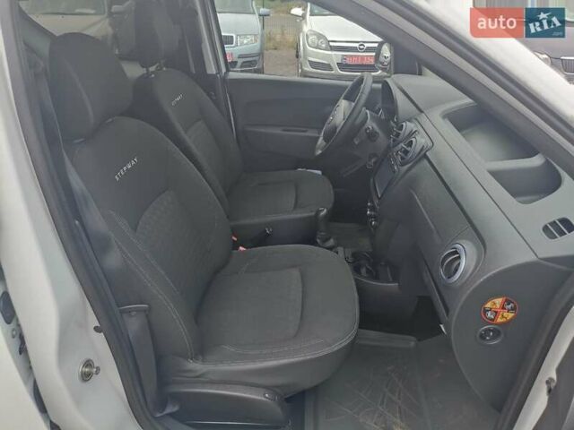 Білий Рено Dokker, об'ємом двигуна 1.5 л та пробігом 237 тис. км за 9700 $, фото 10 на Automoto.ua