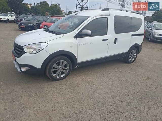Білий Рено Dokker, об'ємом двигуна 1.5 л та пробігом 235 тис. км за 9700 $, фото 3 на Automoto.ua