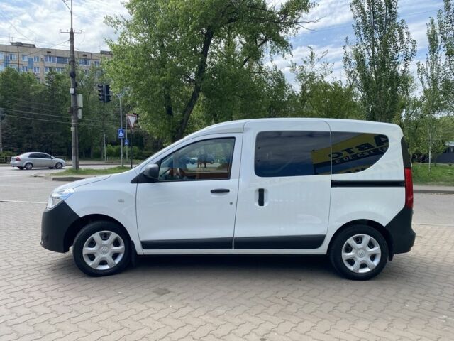 Білий Рено Dokker, об'ємом двигуна 1.6 л та пробігом 184 тис. км за 8400 $, фото 4 на Automoto.ua
