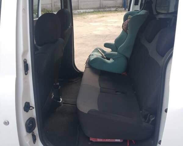 Білий Рено Dokker, об'ємом двигуна 1.46 л та пробігом 300 тис. км за 8500 $, фото 1 на Automoto.ua