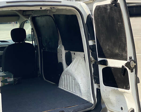 Білий Рено Dokker, об'ємом двигуна 1.6 л та пробігом 217 тис. км за 7800 $, фото 17 на Automoto.ua