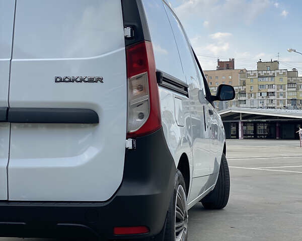 Білий Рено Dokker, об'ємом двигуна 1.6 л та пробігом 217 тис. км за 7800 $, фото 4 на Automoto.ua