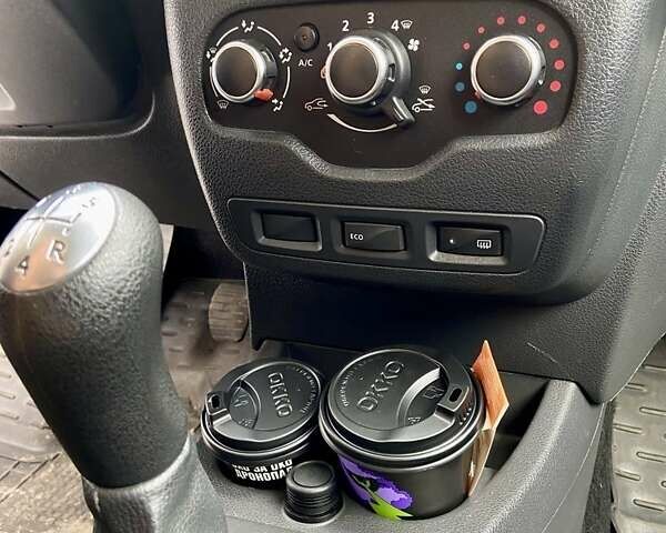 Білий Рено Dokker, об'ємом двигуна 1.5 л та пробігом 300 тис. км за 9500 $, фото 11 на Automoto.ua